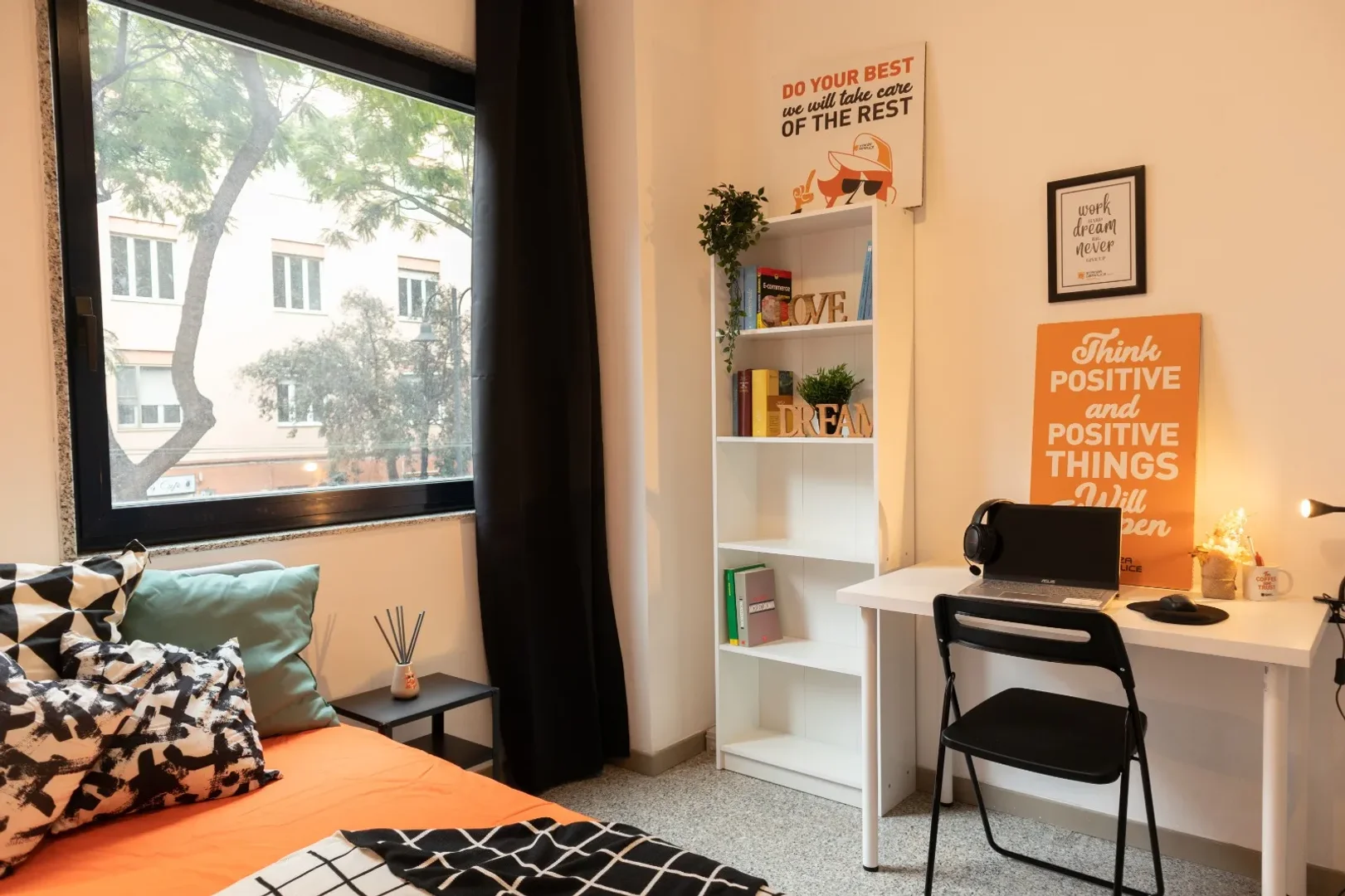 Komfortables und geräumiges Studentenzimmer in