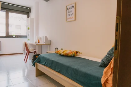Chambre privée à Via Valentina Zambra, image 3 de 22