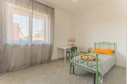 Quarto privado em Corso Alcide De Gasperi 258, imagem 2 de 14