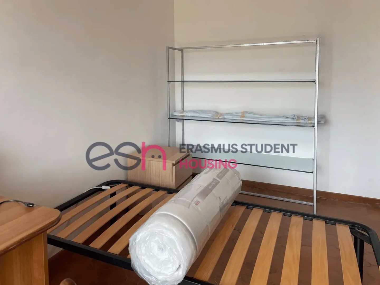 Zimmer in Studentenwohnung in  zu vermieten, voll möbliert