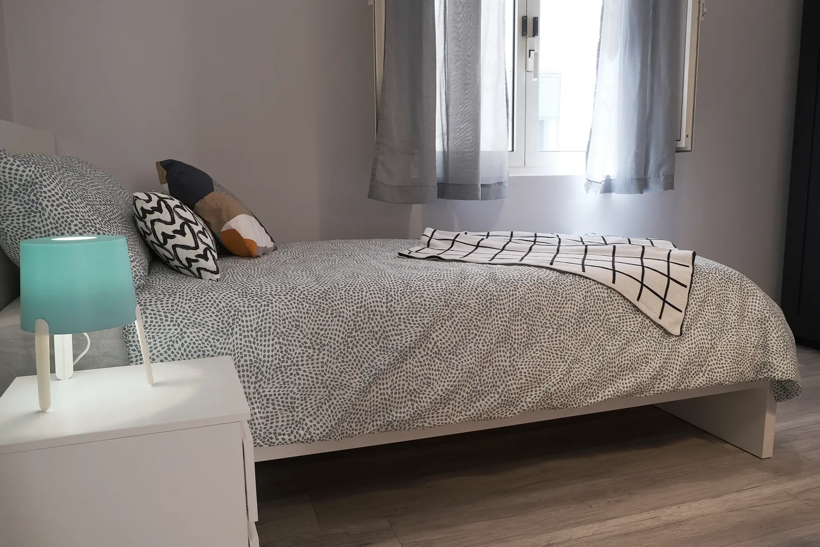 Cozy room for students available in 
