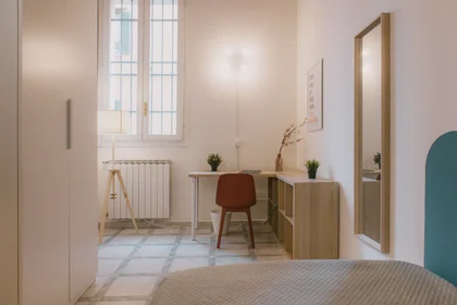 Habitación privada en Via Nicolò Pisano 24, imagen 1 de 15