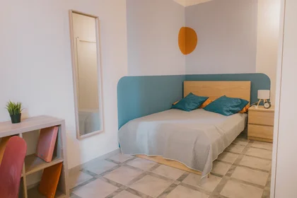 Habitación privada en Via Nicolò Pisano 24, imagen 2 de 16