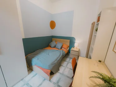 Habitación privada en Via Nicolò Pisano 24, imagen 4 de 16