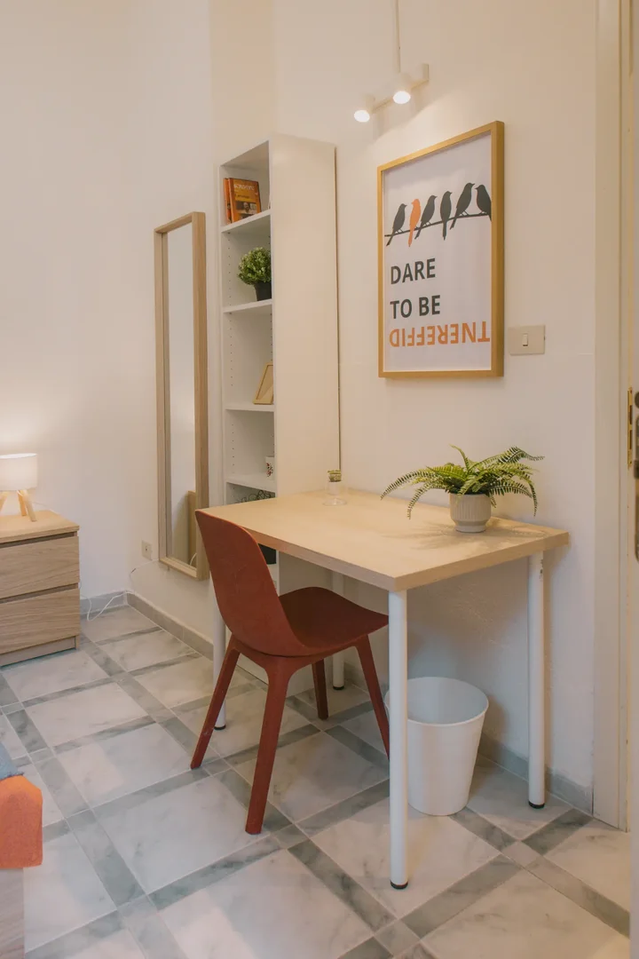 Habitación estudiantil económica con ubicación conveniente en 