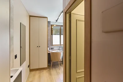 Quarto privado em Calle San Claudio 14, imagem 2 de 12