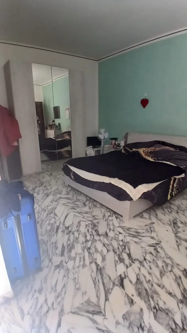 Ekonomiczny pokój studencki z dogodną lokalizacją w 