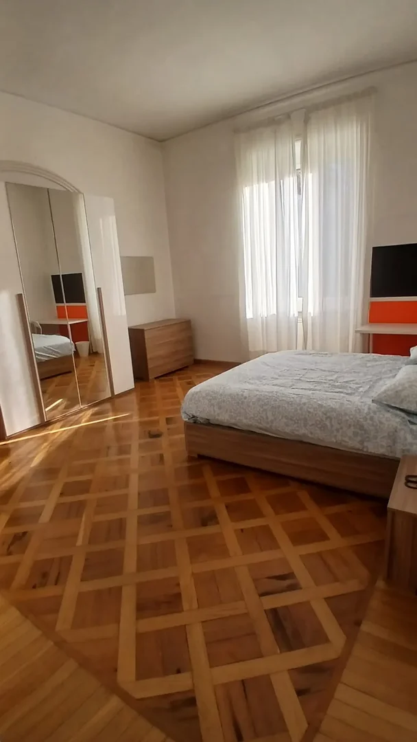 Funktionelles Studentenzimmer perfekt zum Studieren in 