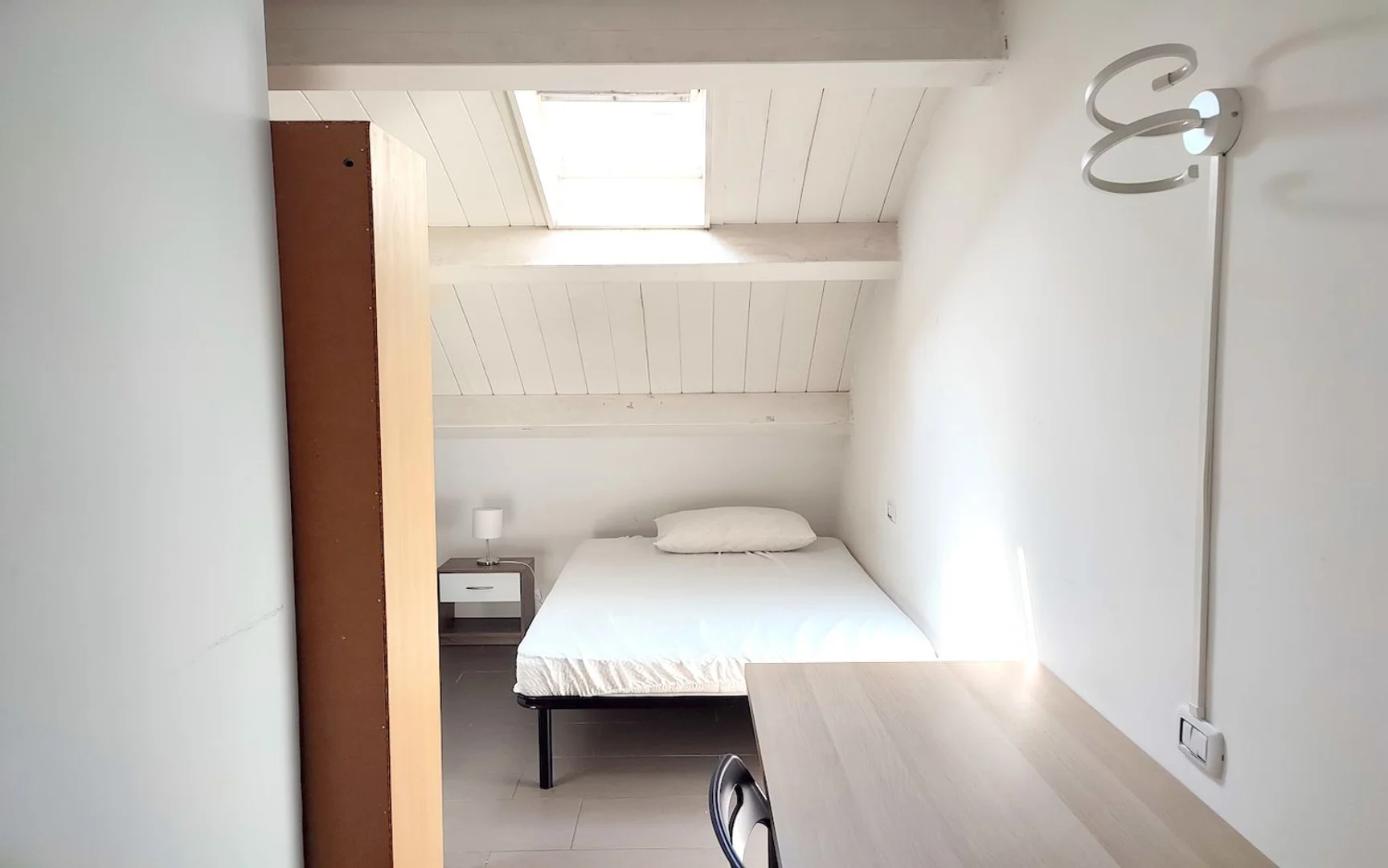 GemĂĽtliches Zimmer fĂĽr Studenten in