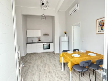 Logement entier à Via Tirino 67, image 1 de 10