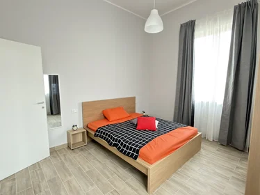 Dairenin tamamı konumu Via Tirino 67, 7 11 görüntüsü