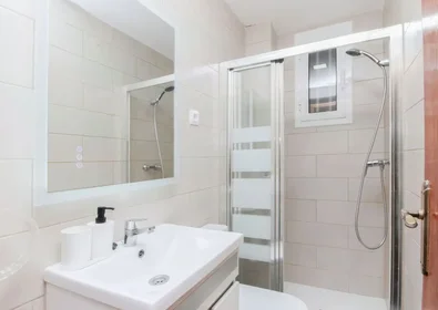 Habitación privada en Plaça de Lesseps 33, imagen 14 de 17