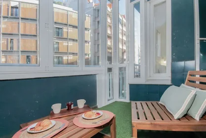 Habitación privada en Plaça de Lesseps 33, imagen 1 de 17
