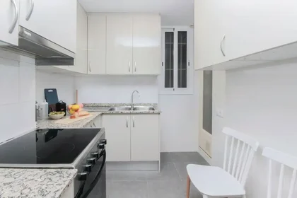 Habitación privada en Plaça de Lesseps 33, imagen 6 de 19