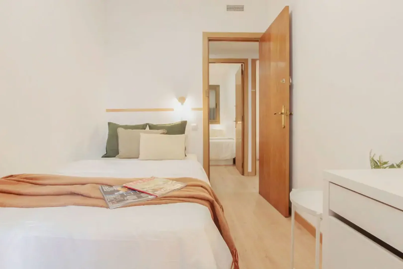 Habitación asequible para estudiantes con buena iluminación en 