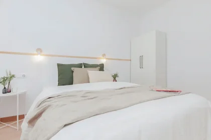 Habitación privada en Plaça de Lesseps 33, imagen 3 de 19