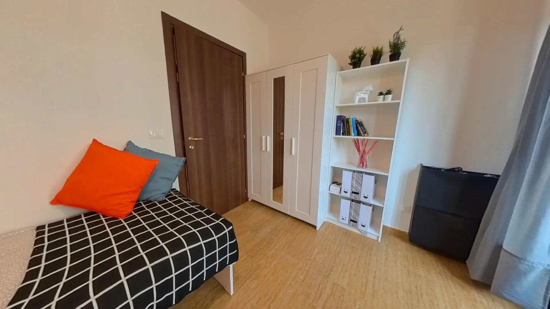 Zimmer in Studentenwohnung in  zu vermieten, voll möbliert