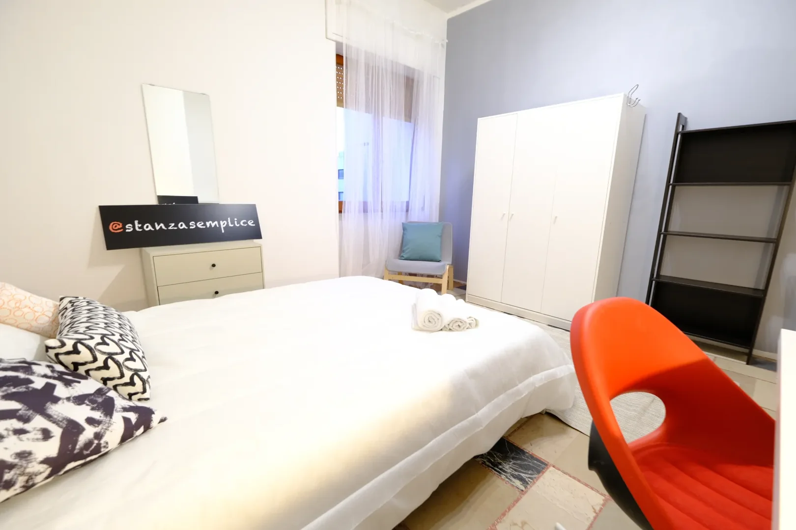 Quarto amigo do estudante em  com comodidades modernas