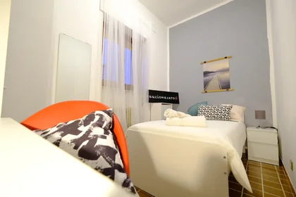 Quarto privado em Via Torino 8, imagem 4 de 18