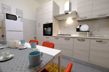 Quarto privado em Via Torino 8, imagem 10 de 18