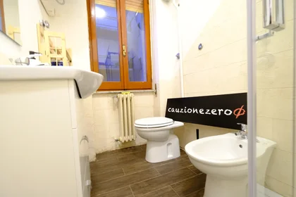 Quarto privado em Via Torino 8, imagem 17 de 18