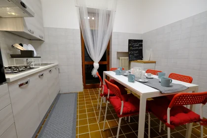 Quarto privado em Via Torino 8, imagem 8 de 18