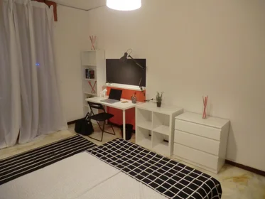 Chambre privée à Via Francesco Beltrame 9, image 4 de 15