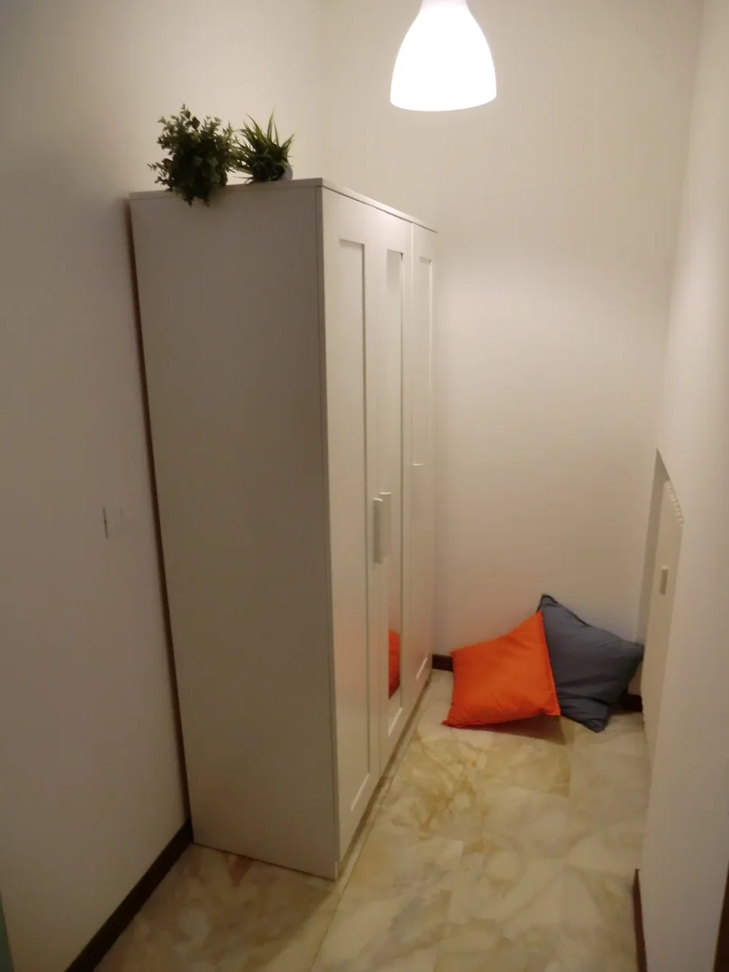 Chambre d'étudiant confortable et spacieuse dans 