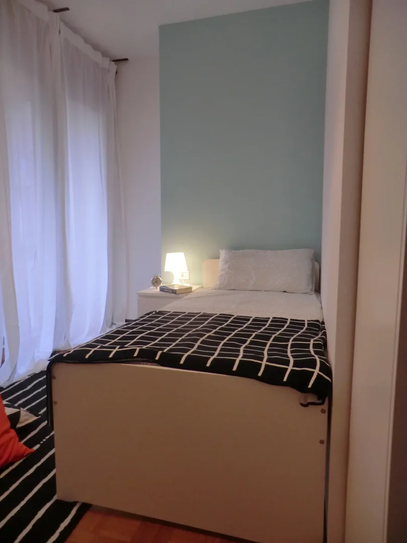 Chambre à louer dans un appartement d'étudiant à , entièrement meublée