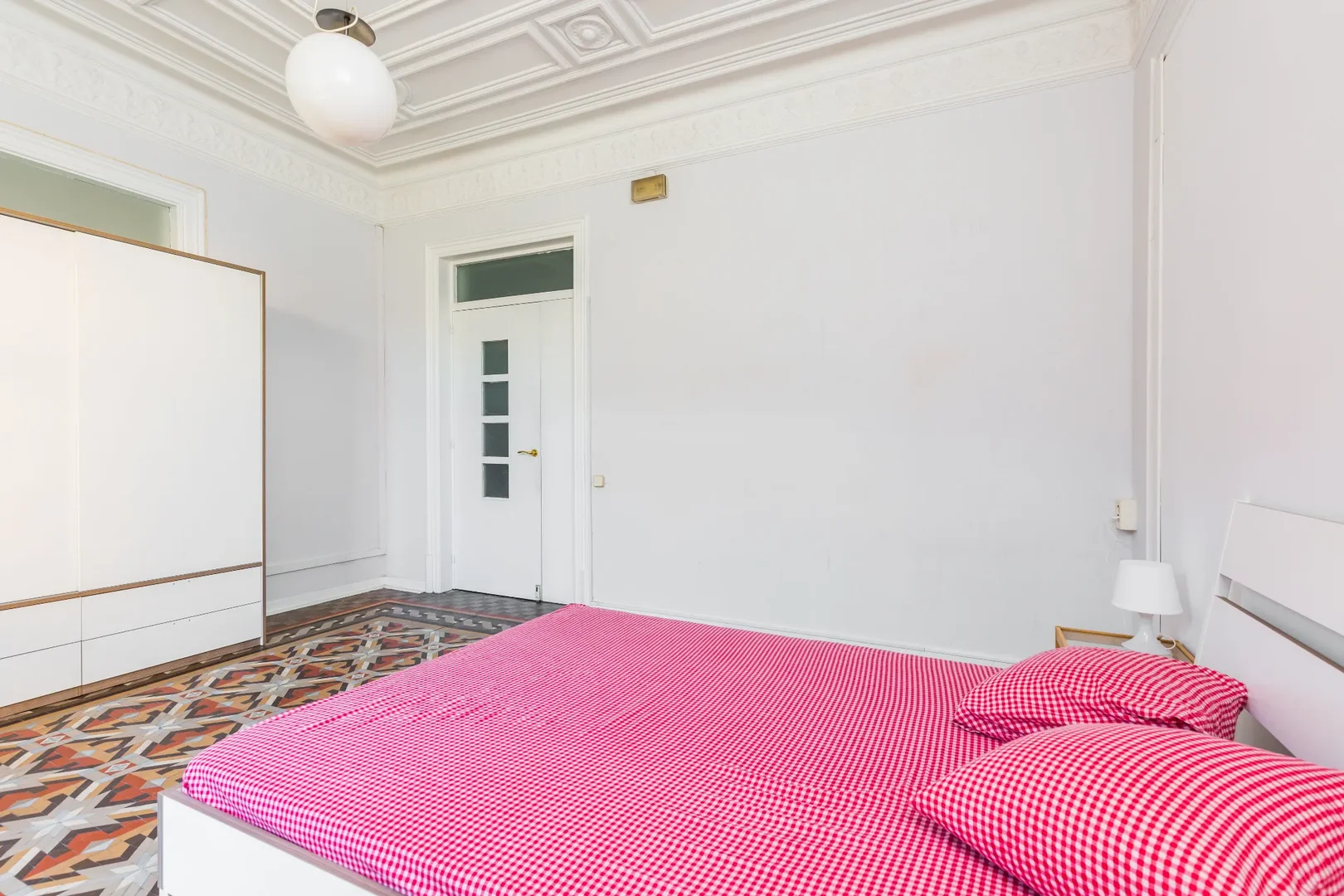 Cozy room for students available in 