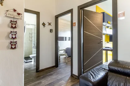 Quarto privado em Via Napoli 84, imagem 10 de 12