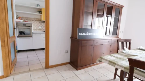 Stanza privata in Via Andrea Cordedda 4, immagine 9 di 21