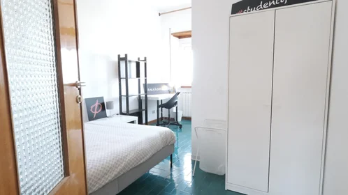 Quarto privado em Via Savoia 15, imagem 1 de 19