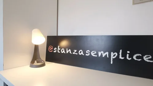 Quarto privado em Via Savoia 15, imagem 2 de 19