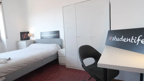 Quarto privado em Via Savoia 15, imagem 2 de 19