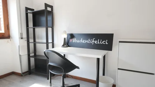 Quarto privado em Via Savoia 15, imagem 4 de 19