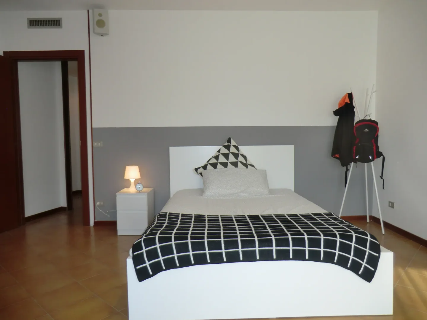 Studentenfreundliches Zimmer in mit modernen Annehmlichkeiten