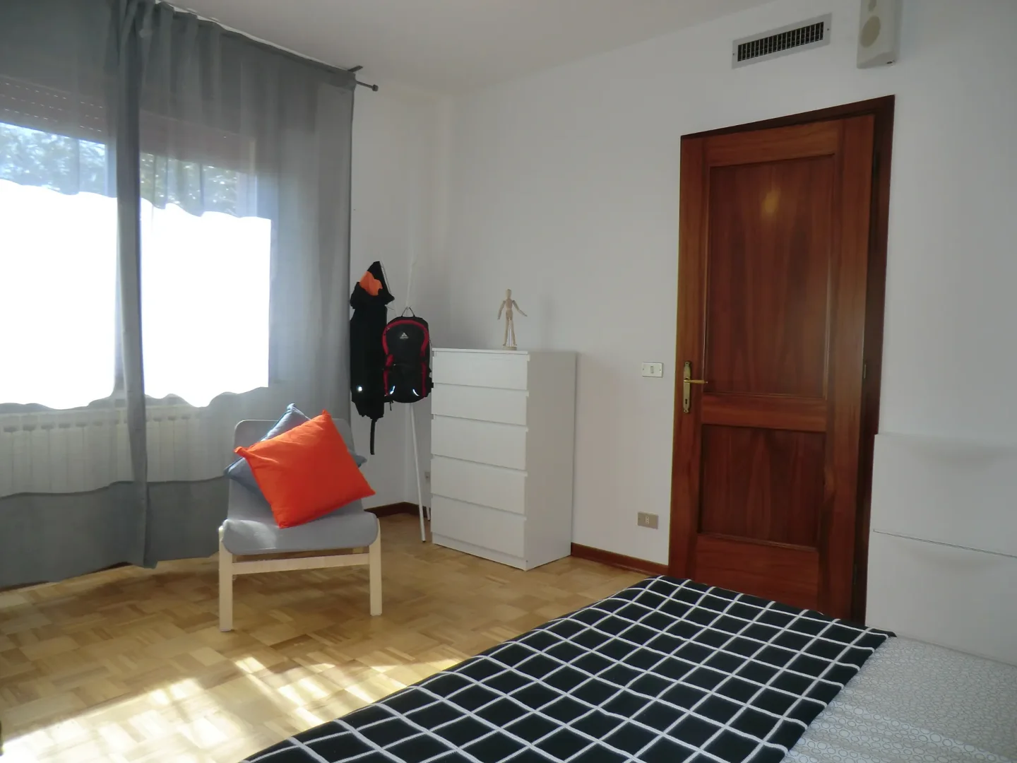 Preisgünstiges Studentenzimmer in günstiger Lage in