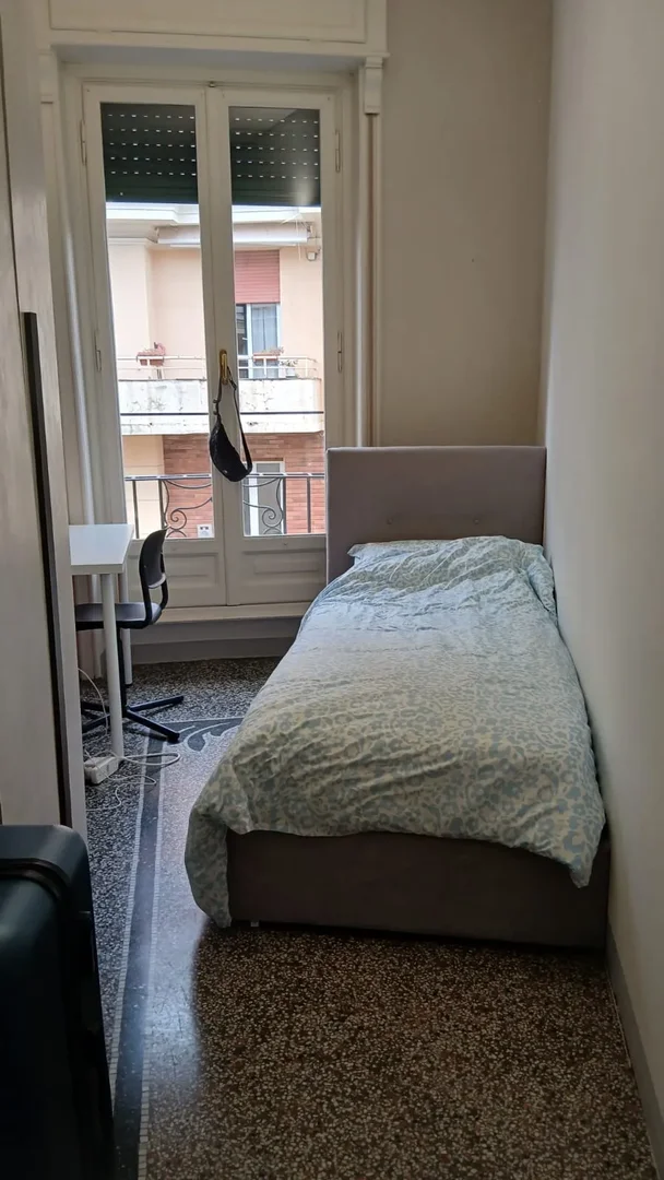 Chambre à louer dans un appartement d'étudiant à , entièrement meublée