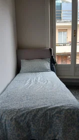Chambre privée à Via Antonio Crocco 8, image 2 de 10