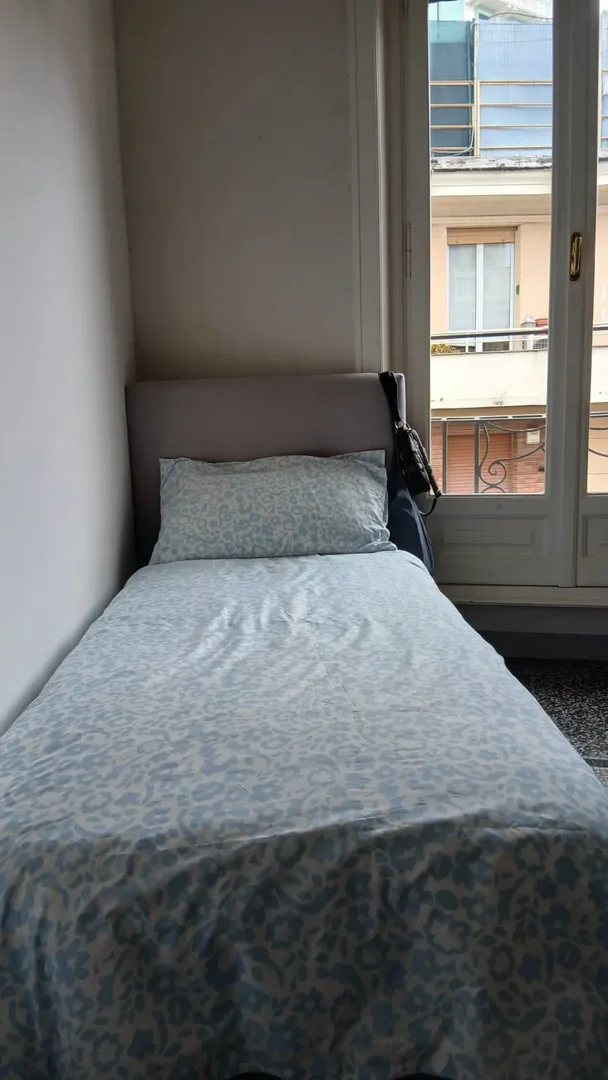 Chambre conviviale pour les étudiants dans  avec des équipements modernes