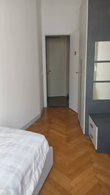 Chambre privée à Via Antonio Crocco 8, image 1 de 10