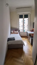 Chambre privée à Via Antonio Crocco 8, image 1 de 10