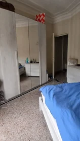 Chambre privée à Via Antonio Crocco 8, image 3 de 10
