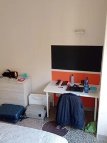Chambre privée à Via Antonio Crocco 8, image 4 de 10