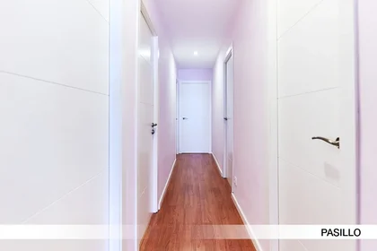 Private room at Calle Virgen de Robledo 7, image 18 of 21
