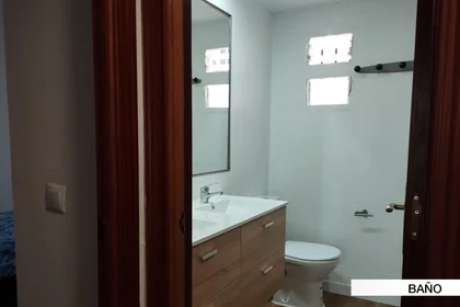 Quarto privado em Calle Porvenir 36, imagem 15 de 23