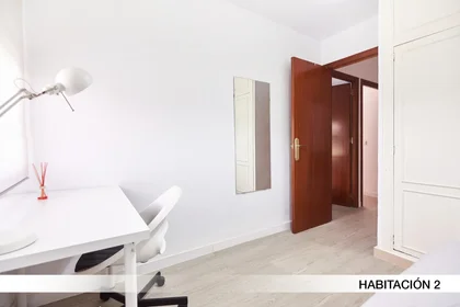 Quarto privado em Calle Porvenir 36, imagem 4 de 23