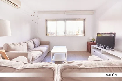 Quarto privado em Calle Porvenir 36, imagem 9 de 23