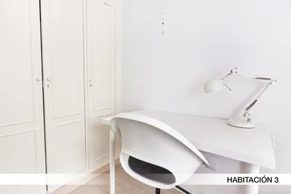 Quarto privado em Calle Porvenir 36, imagem 4 de 23